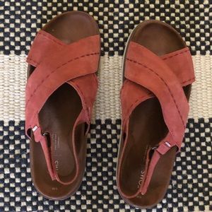 TOMS SANDALS